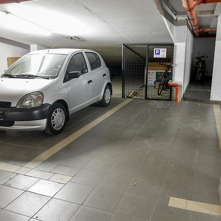 Astra Urban Garden Apartment, 2 Garage Parking Spaces Загреб Экстерьер фото